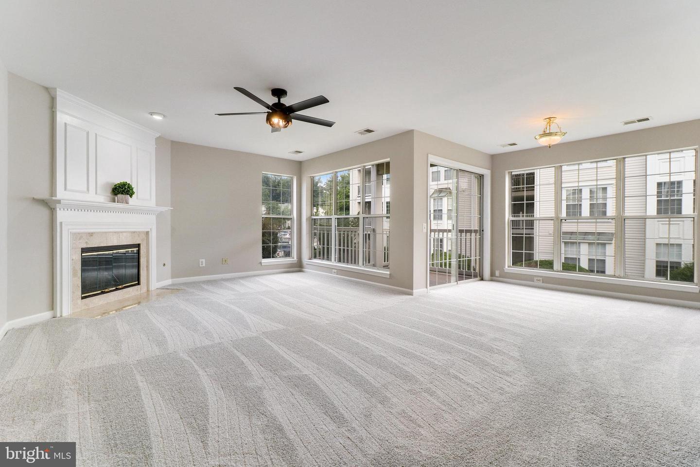 8248 Catbird CIRCLE Unit: 201