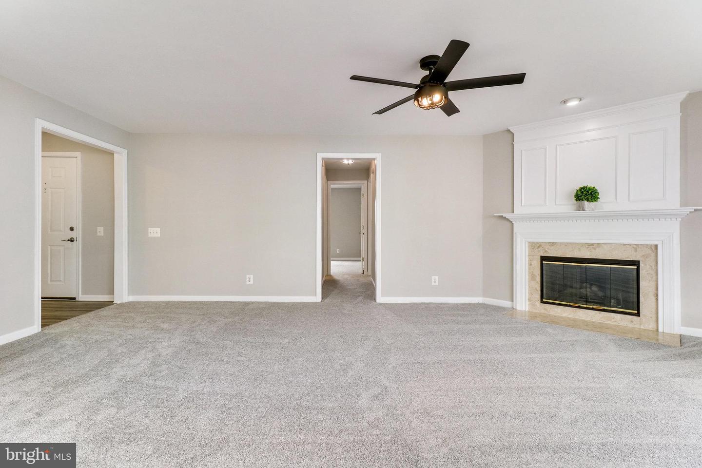 8248 Catbird CIRCLE Unit: 201