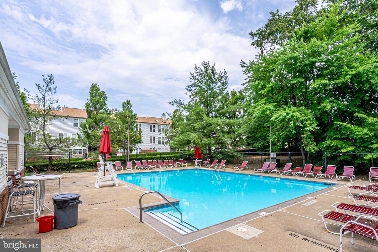 8248 Catbird CIRCLE Unit: 201