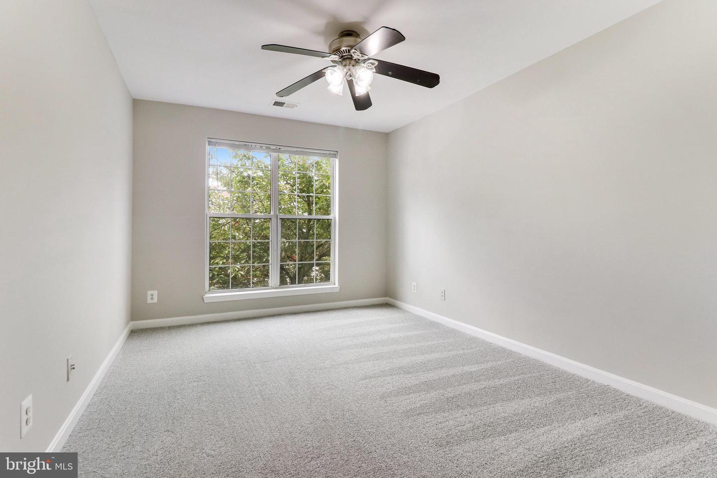 8248 Catbird CIRCLE Unit: 201