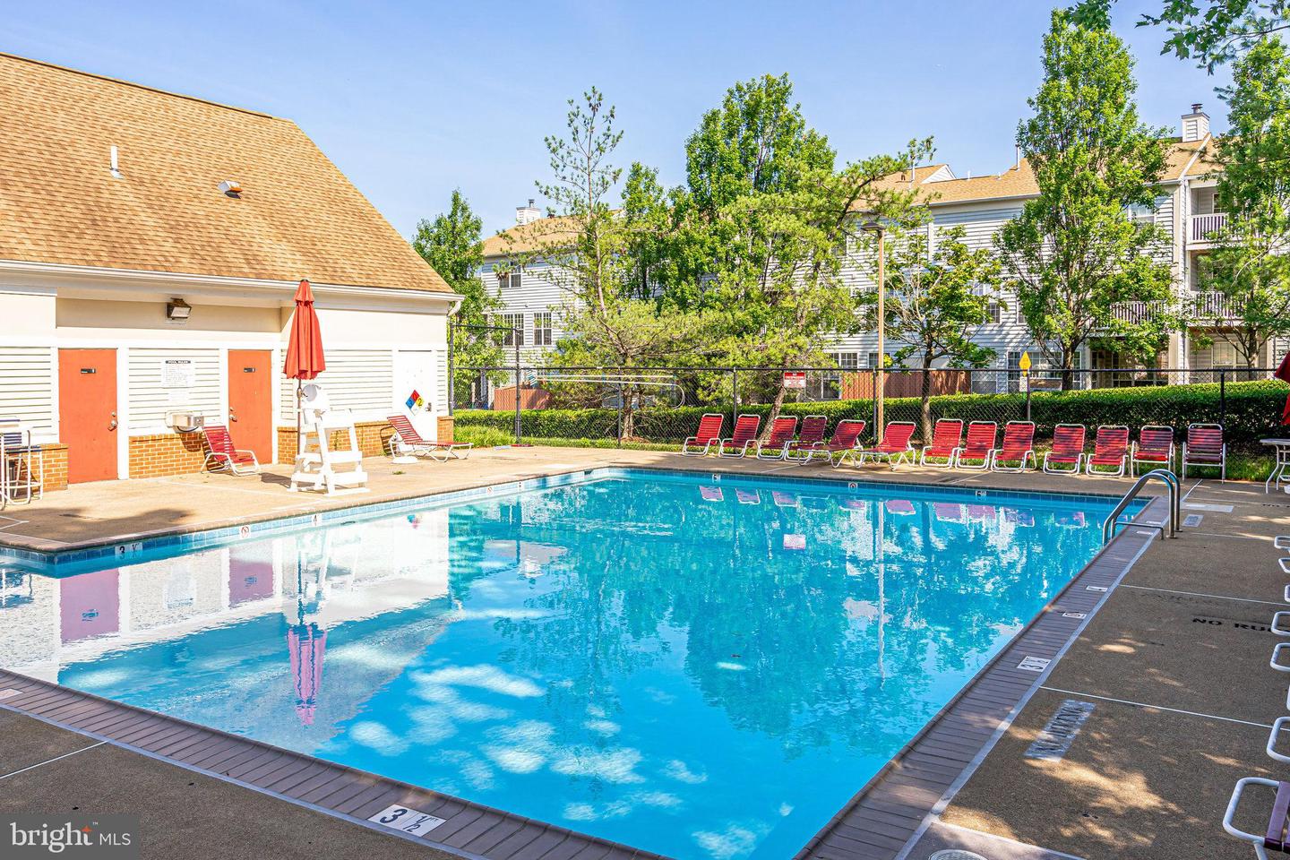 8248 Catbird CIRCLE Unit: 201