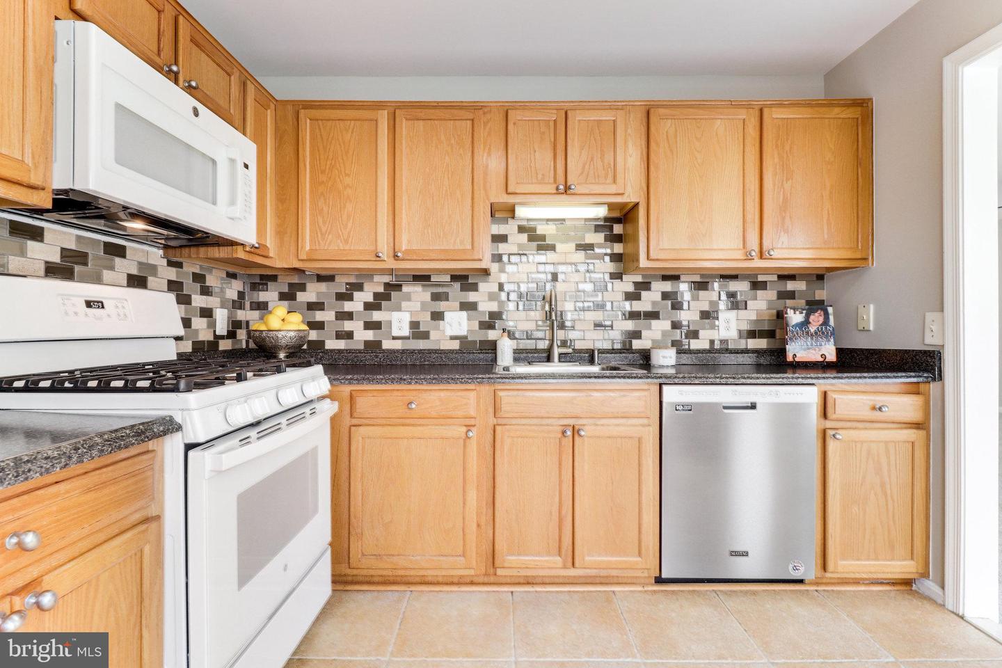 8248 Catbird CIRCLE Unit: 201