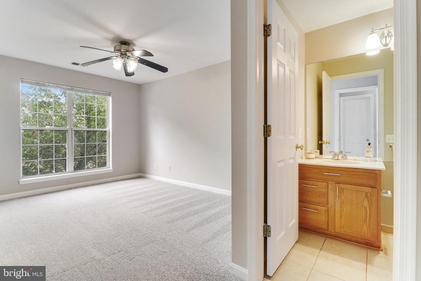 8248 Catbird CIRCLE Unit: 201