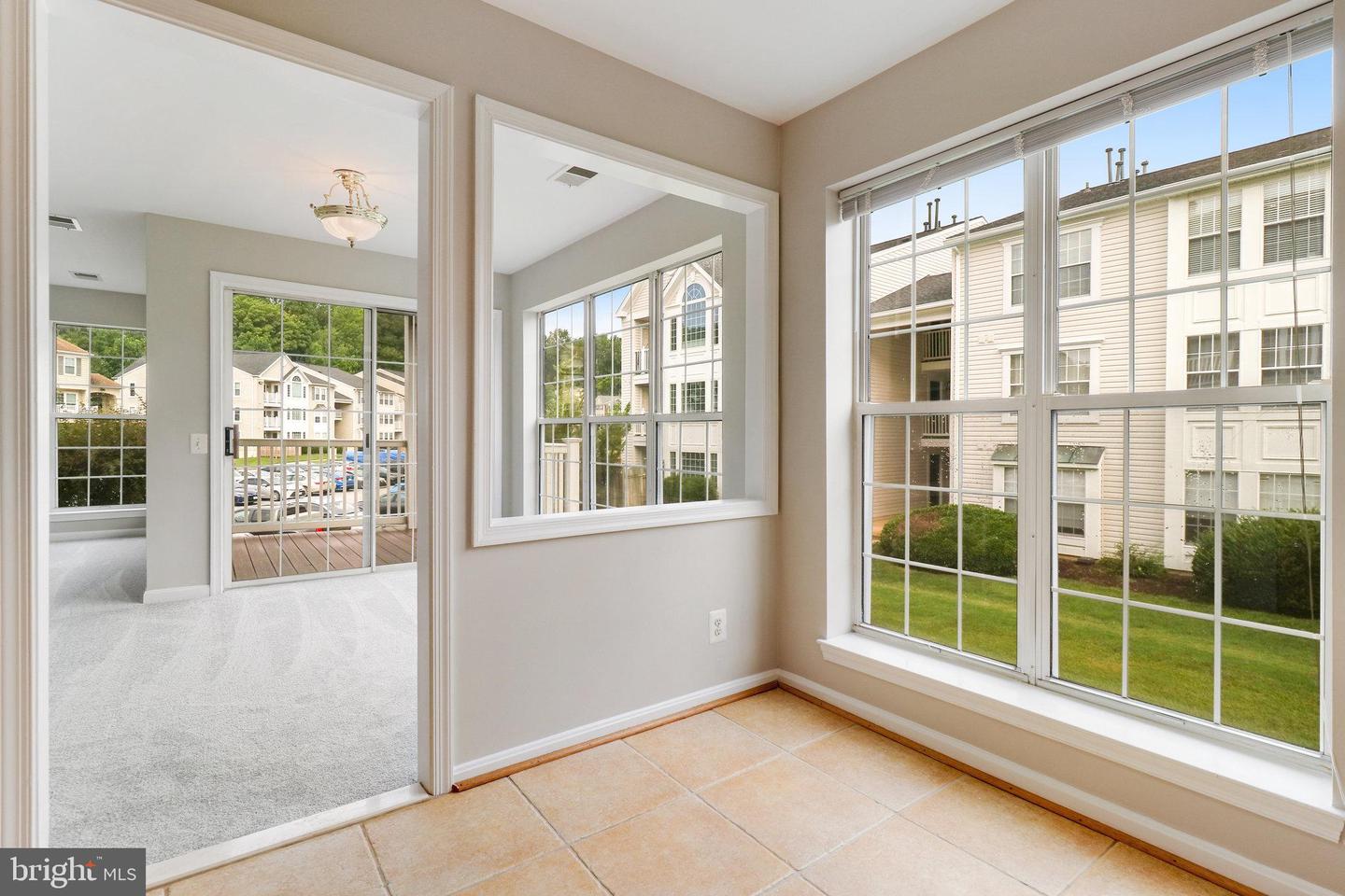 8248 Catbird CIRCLE Unit: 201