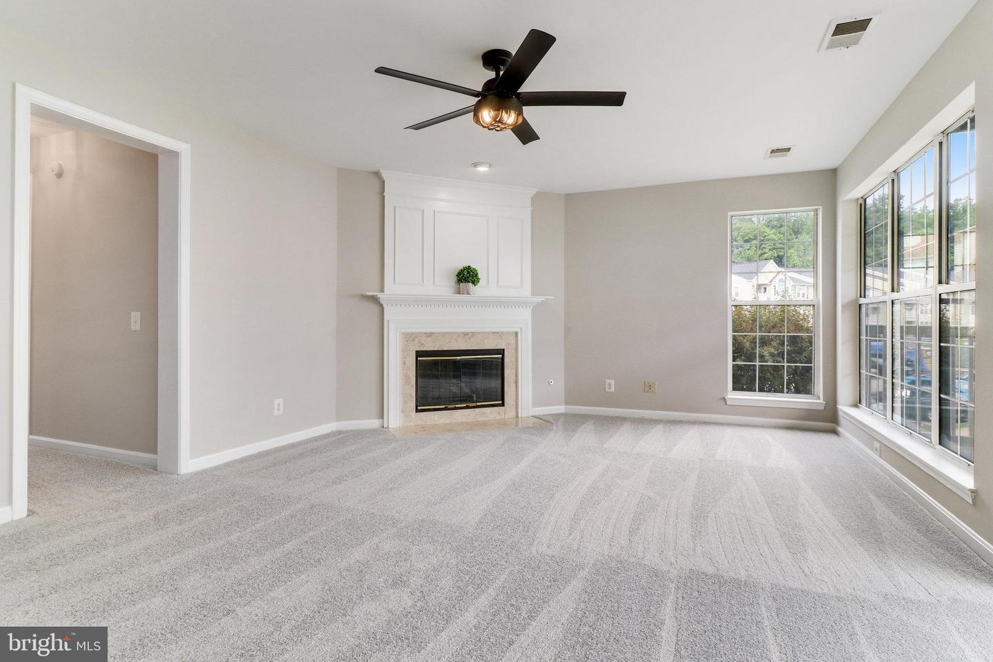 8248 Catbird CIRCLE Unit: 201