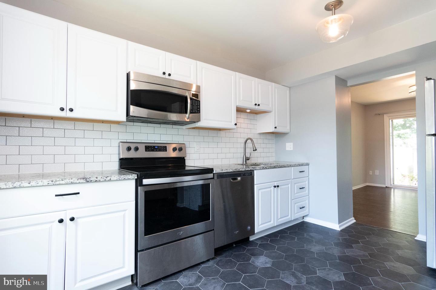 7702 Brandeis WAY