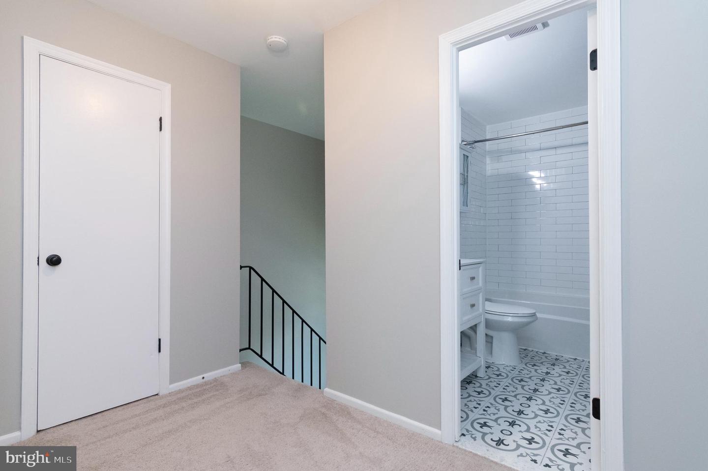 7702 Brandeis WAY
