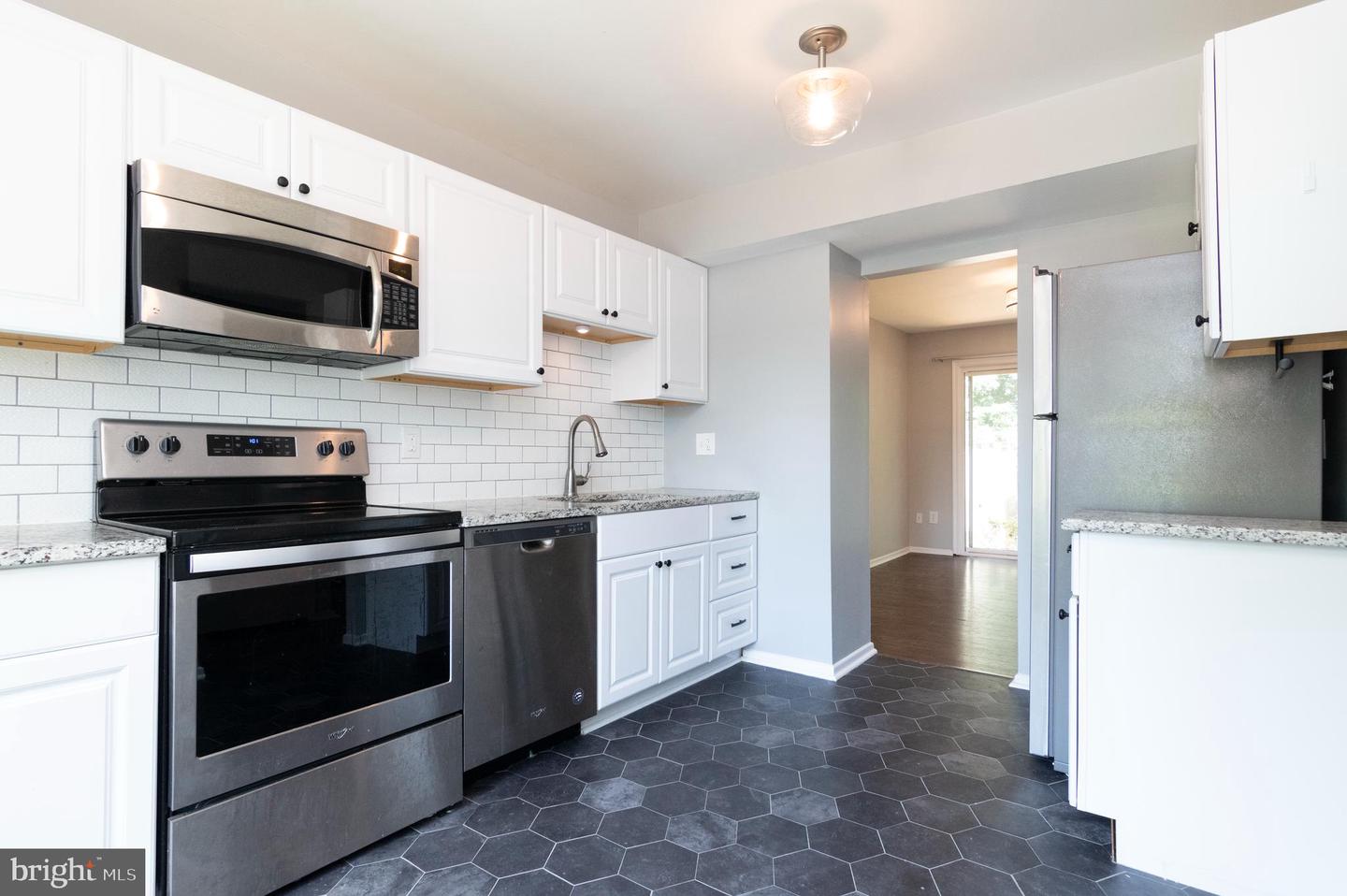 7702 Brandeis WAY