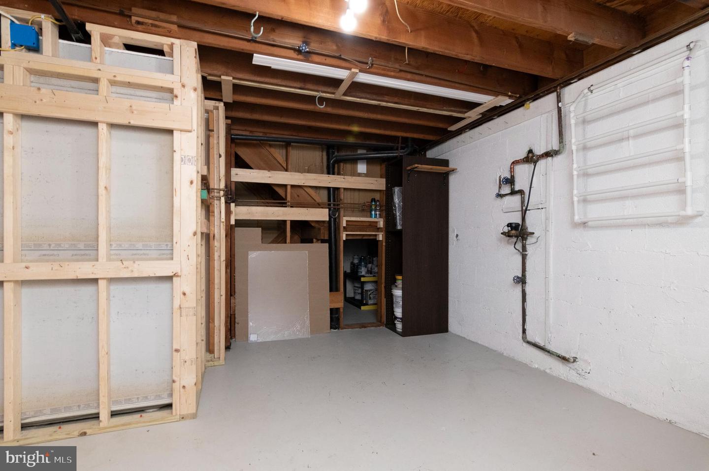 7702 Brandeis WAY
