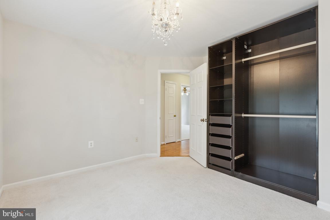 7121 Stanchion LANE