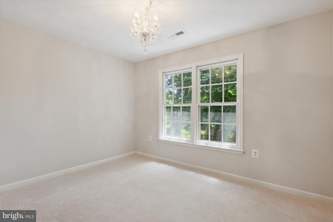 7121 Stanchion LANE