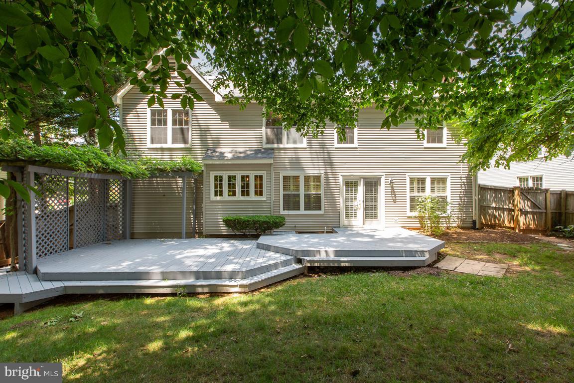 7121 Stanchion LANE