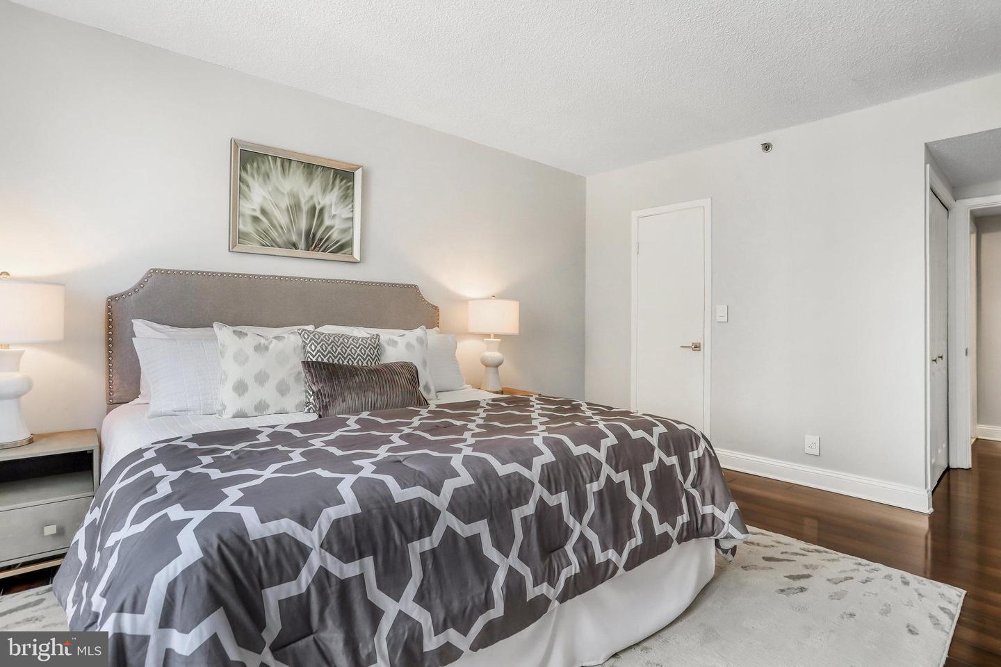 5501 Seminary ROAD Unit: 703S