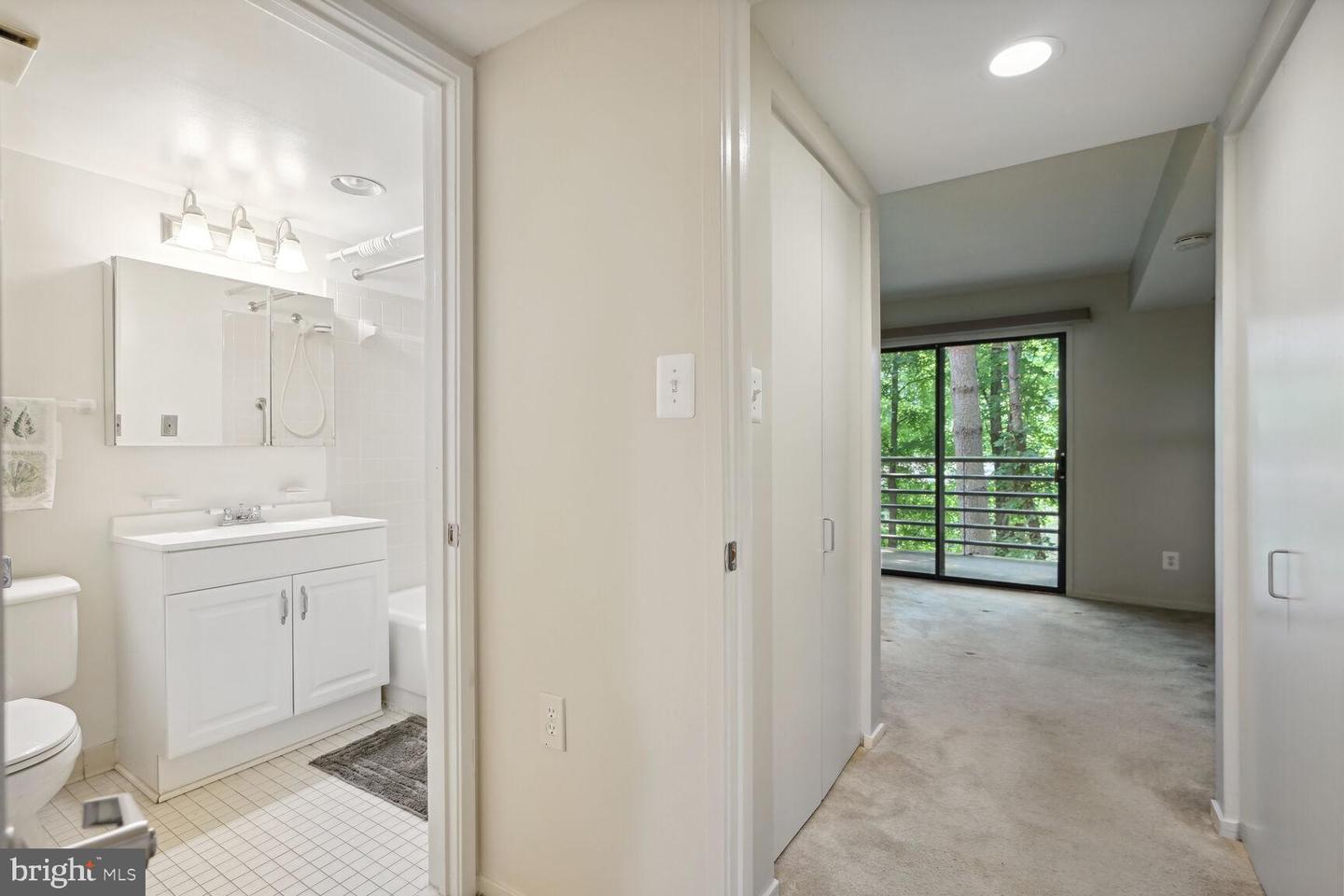 1951 Sagewood LANE Unit: 10