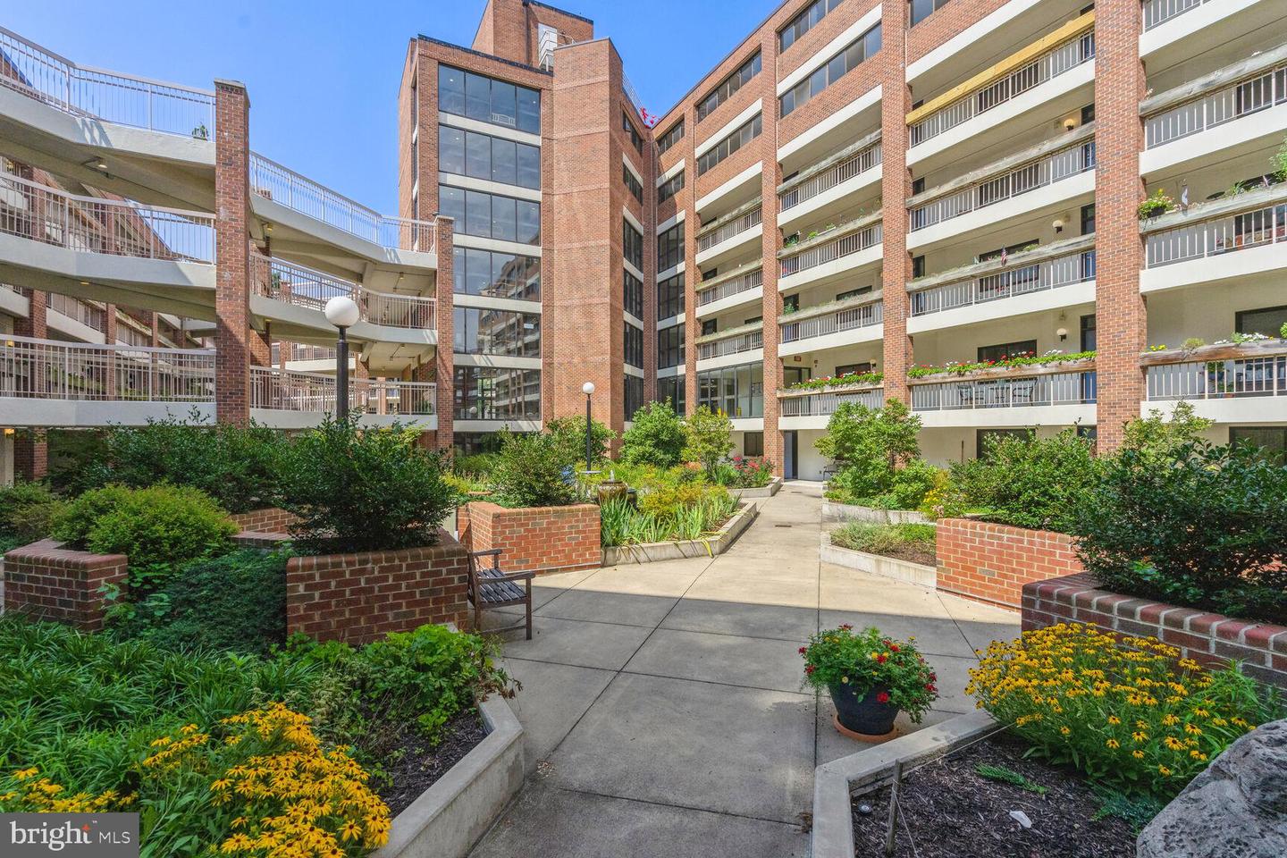 1951 Sagewood LANE Unit: 10