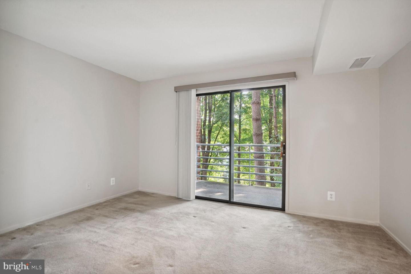 1951 Sagewood LANE Unit: 10