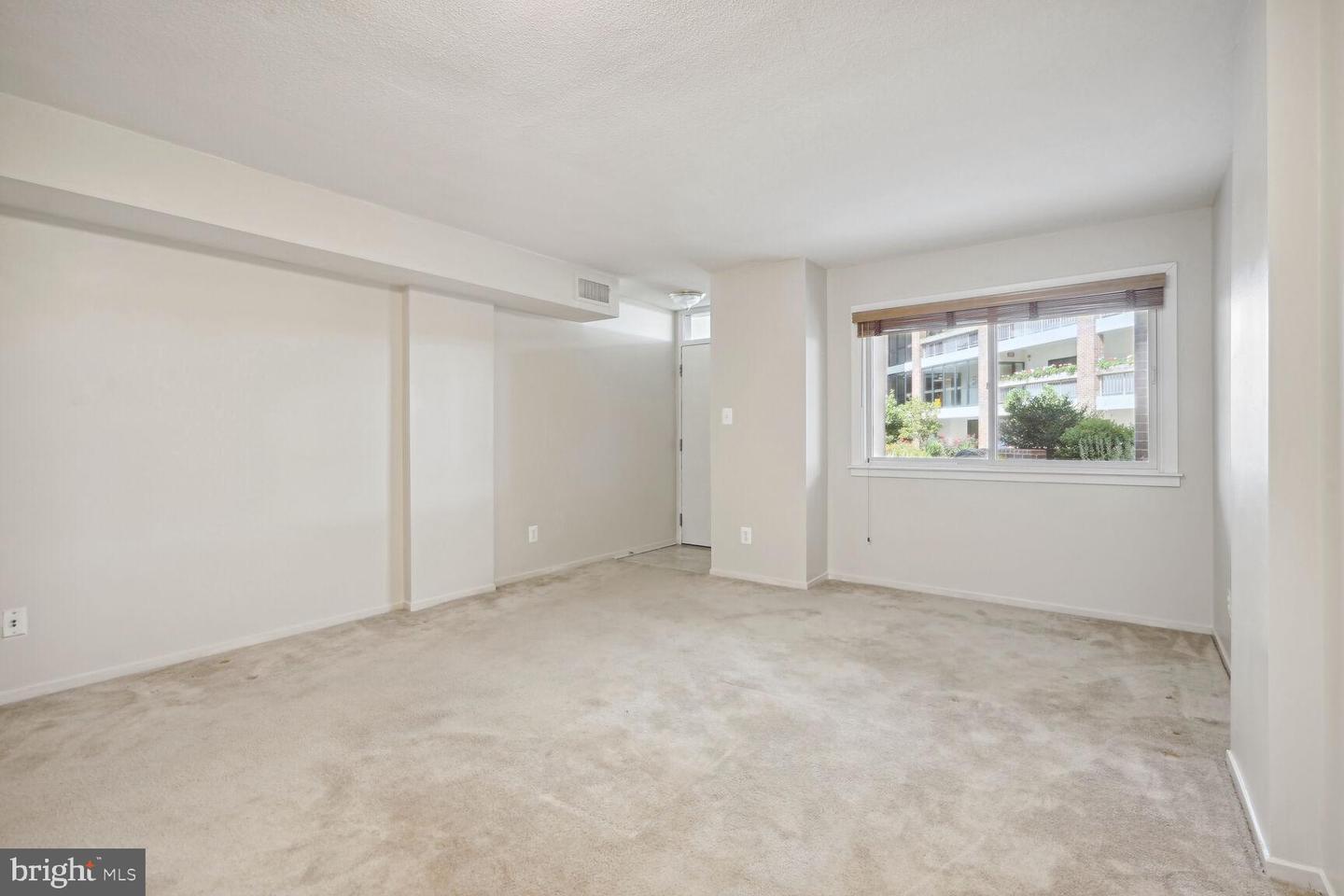 1951 Sagewood LANE Unit: 10