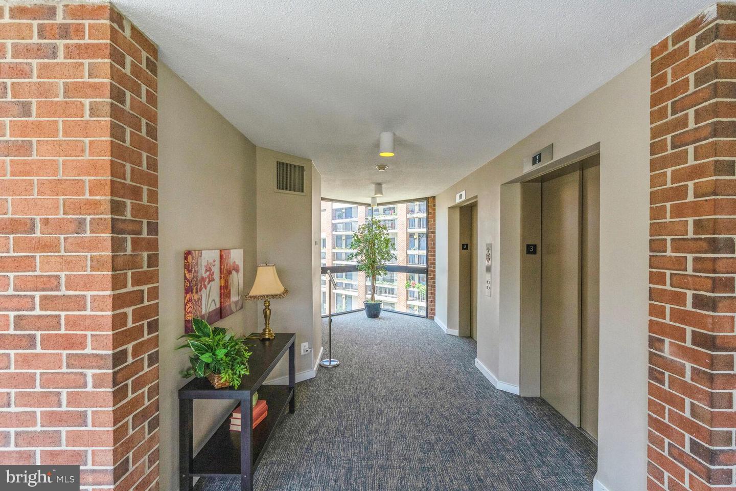 1951 Sagewood LANE Unit: 10