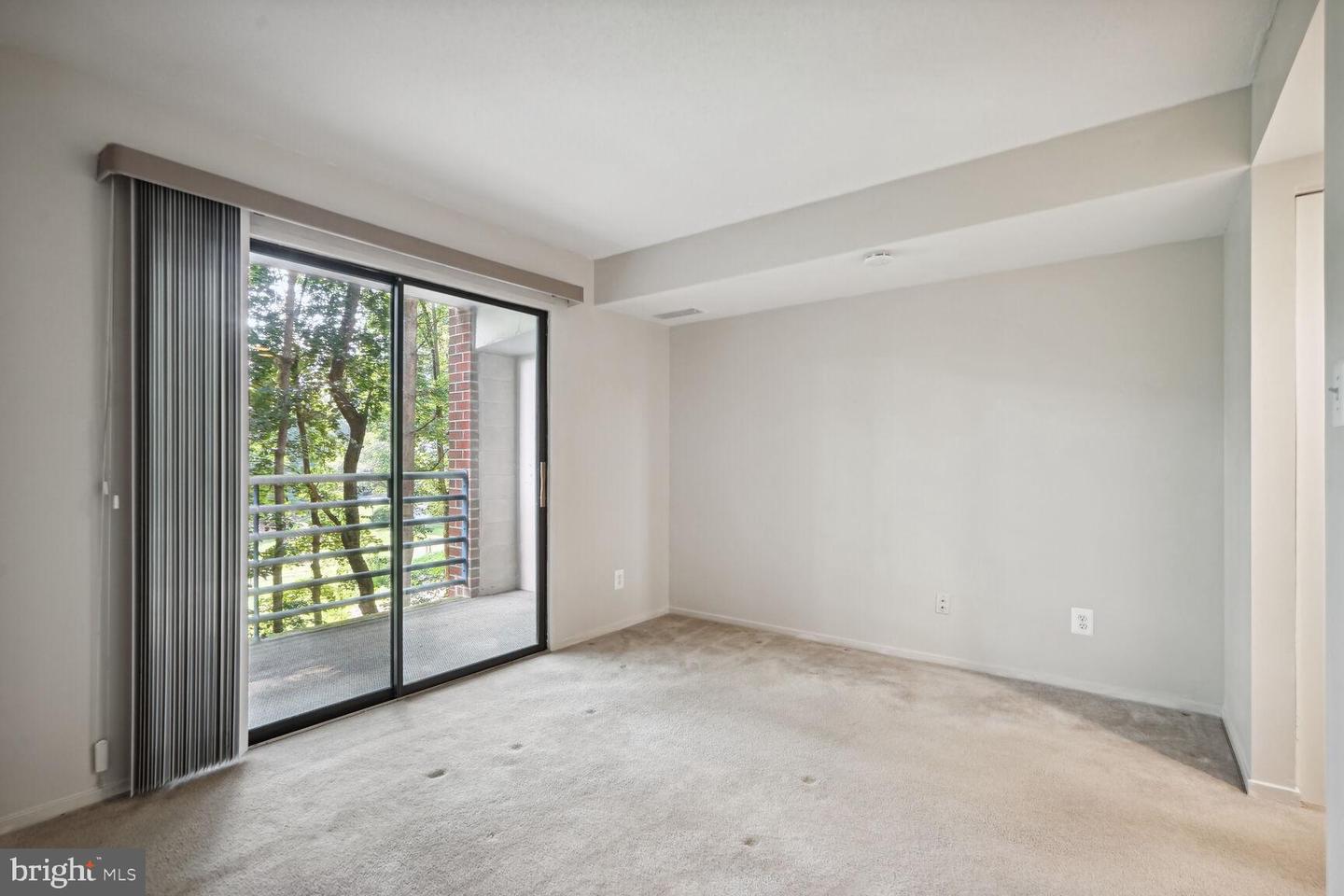 1951 Sagewood LANE Unit: 10