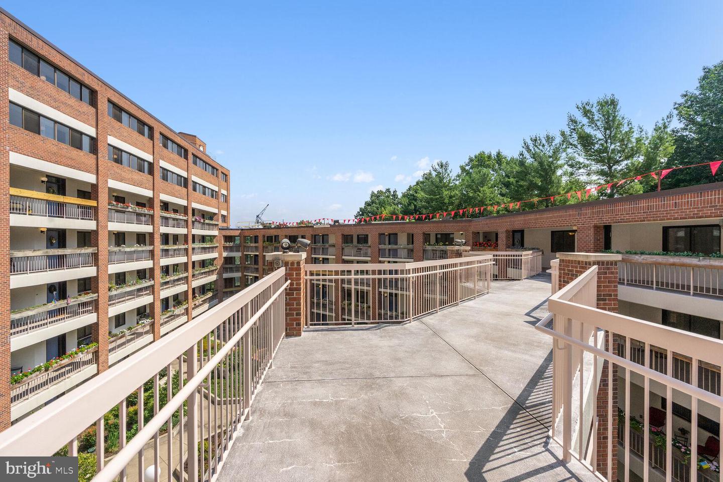 1951 Sagewood LANE Unit: 10