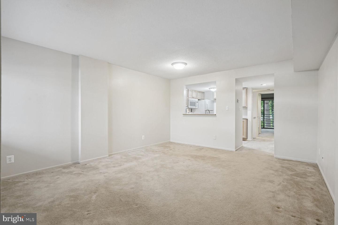 1951 Sagewood LANE Unit: 10