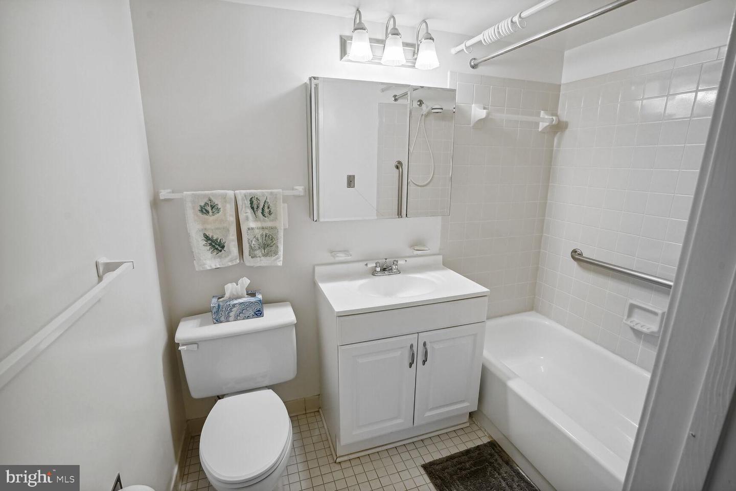 1951 Sagewood LANE Unit: 10