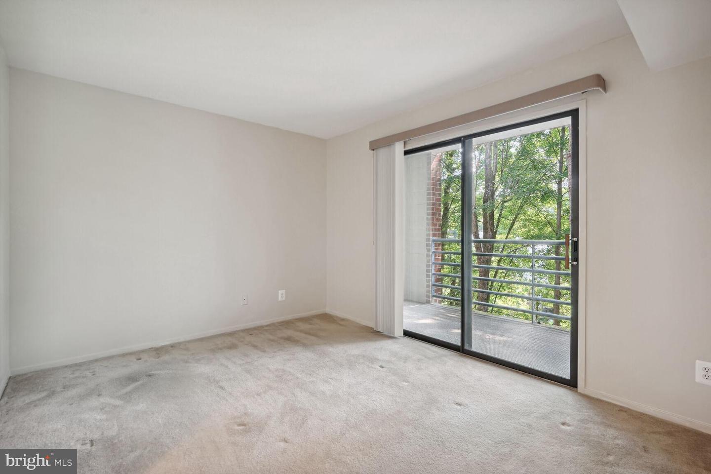 1951 Sagewood LANE Unit: 10