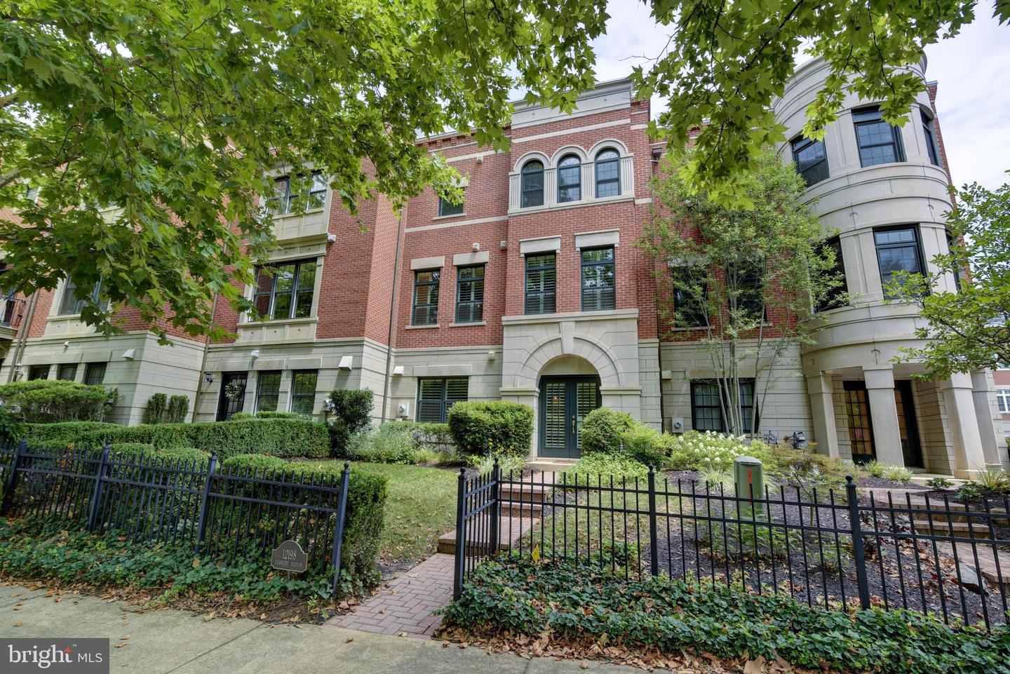 12198 Chancery Station CIRCLE