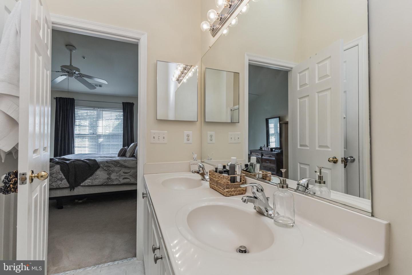 11707 Scooter LANE Unit: 189