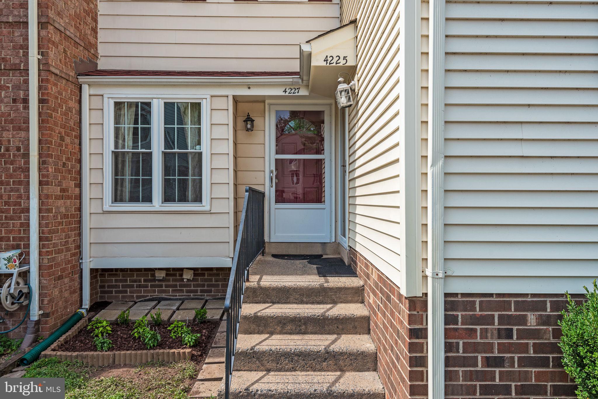 4227 Moselle Dr Dr