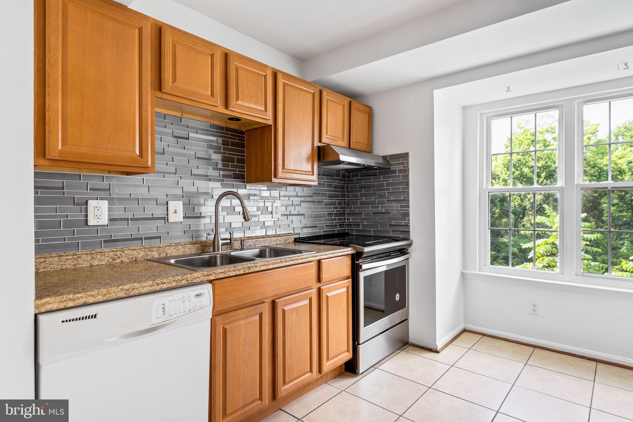 4227 Moselle Dr Dr