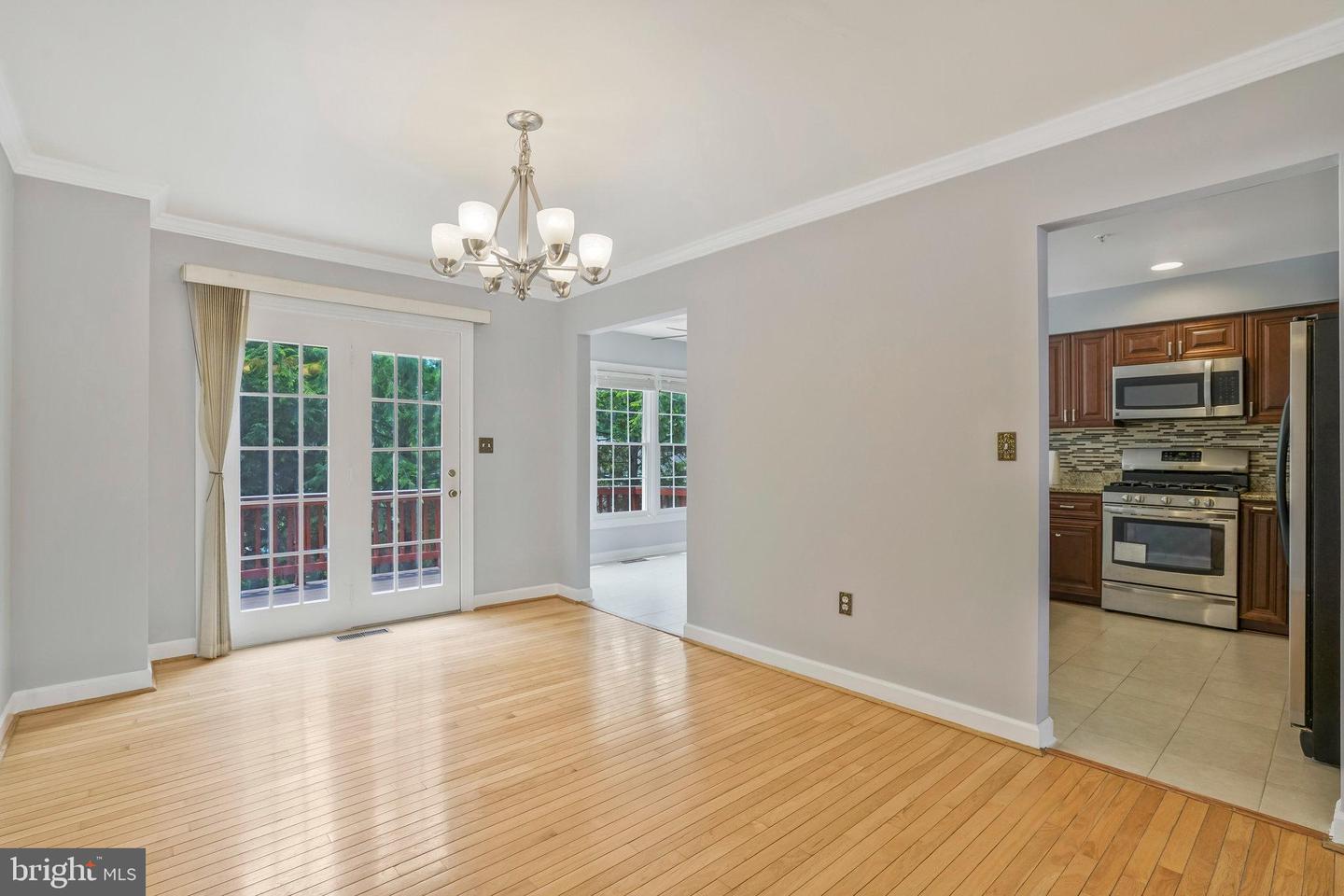 6223 Squires Hill DRIVE