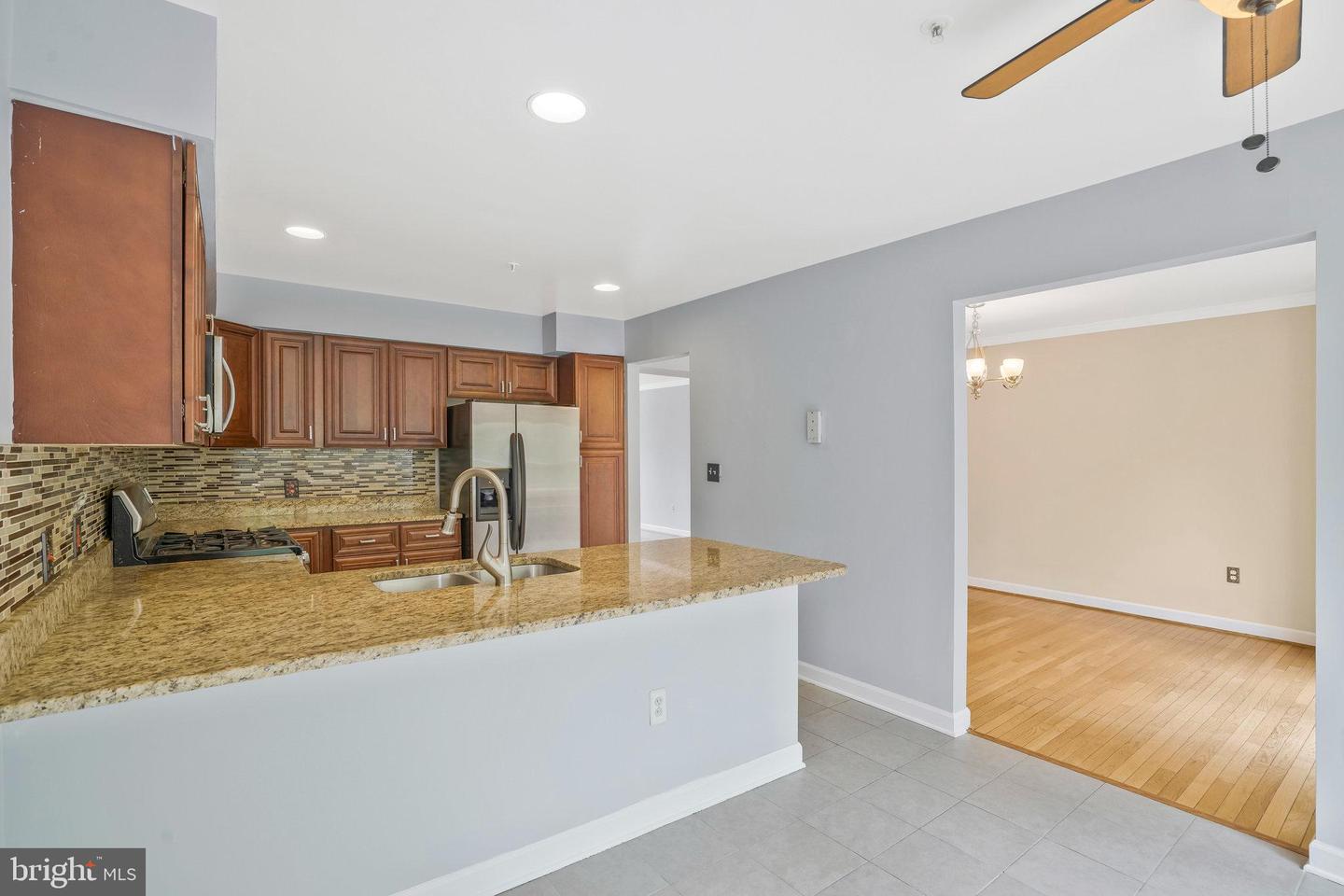 6223 Squires Hill DRIVE