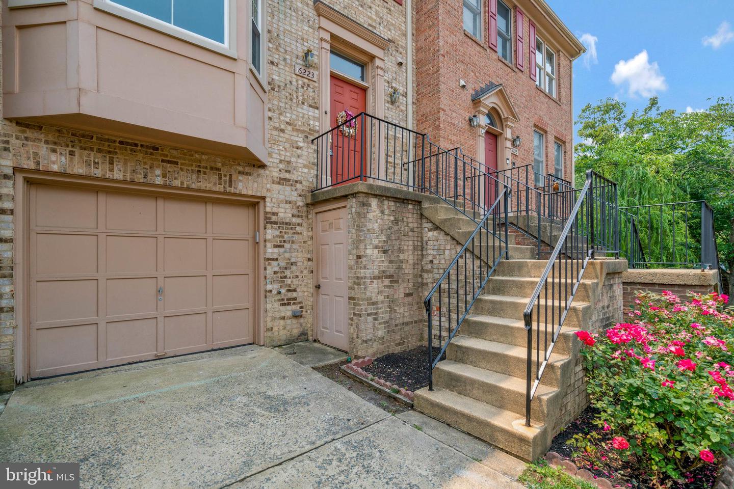 6223 Squires Hill DRIVE