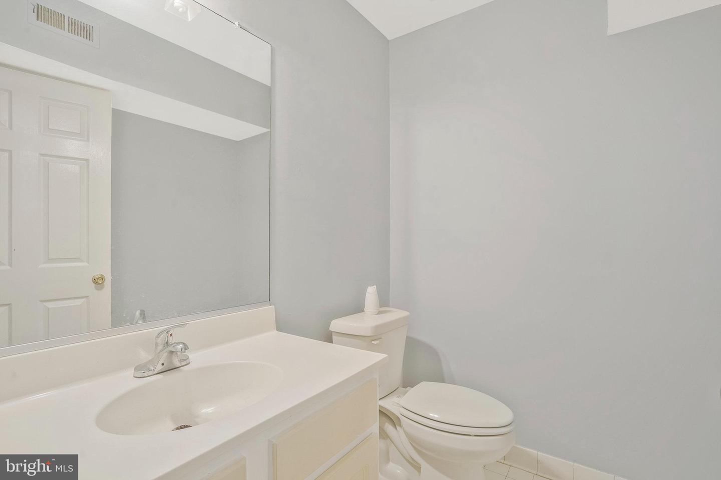 6223 Squires Hill DRIVE