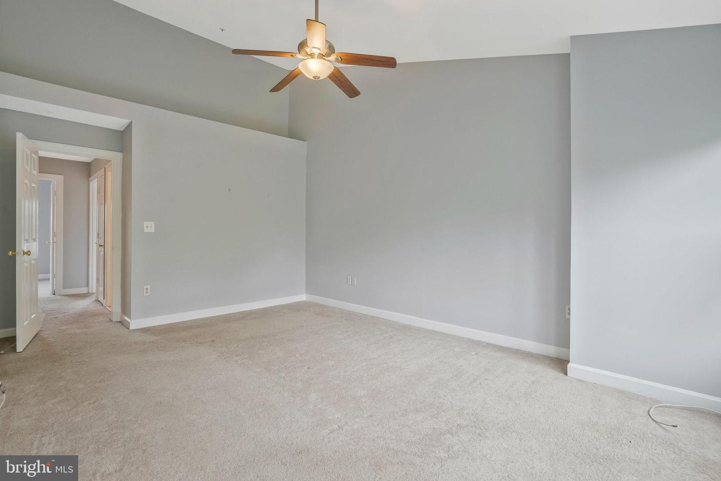 6223 Squires Hill DRIVE
