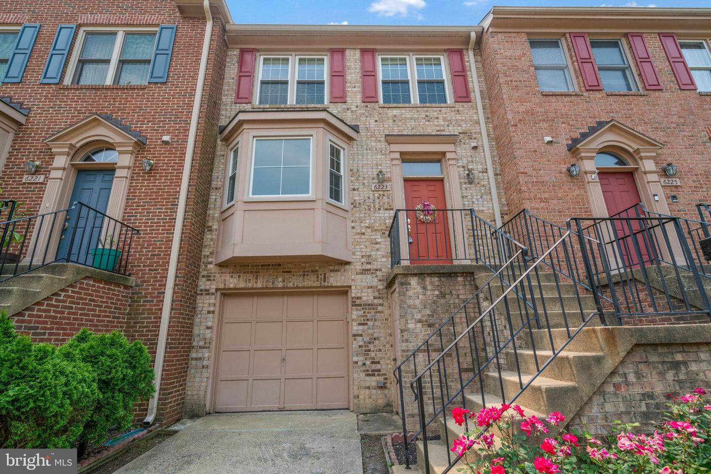 6223 Squires Hill DRIVE