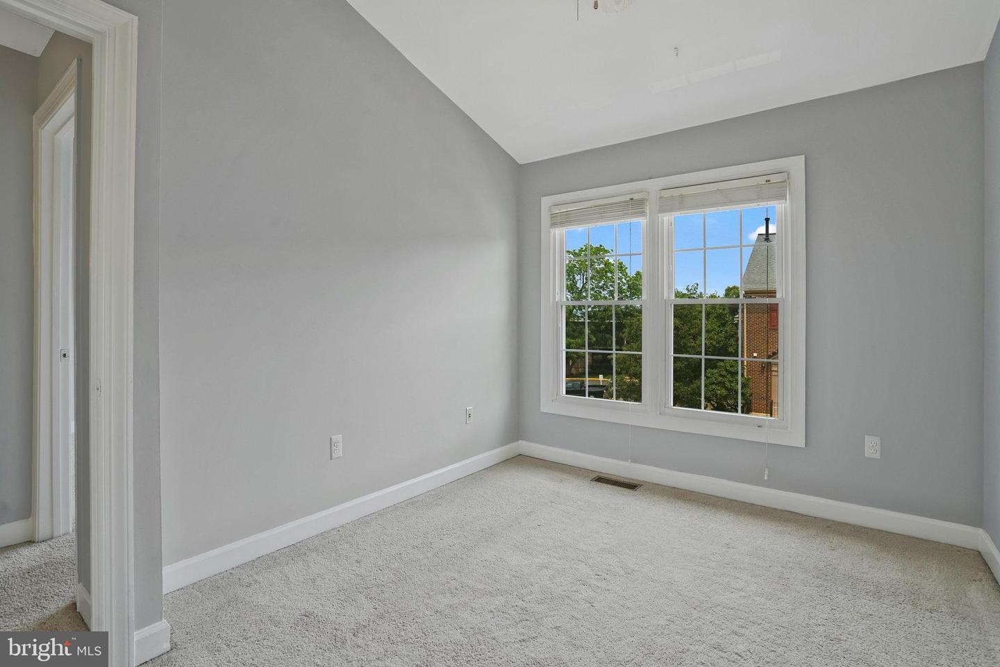 6223 Squires Hill DRIVE