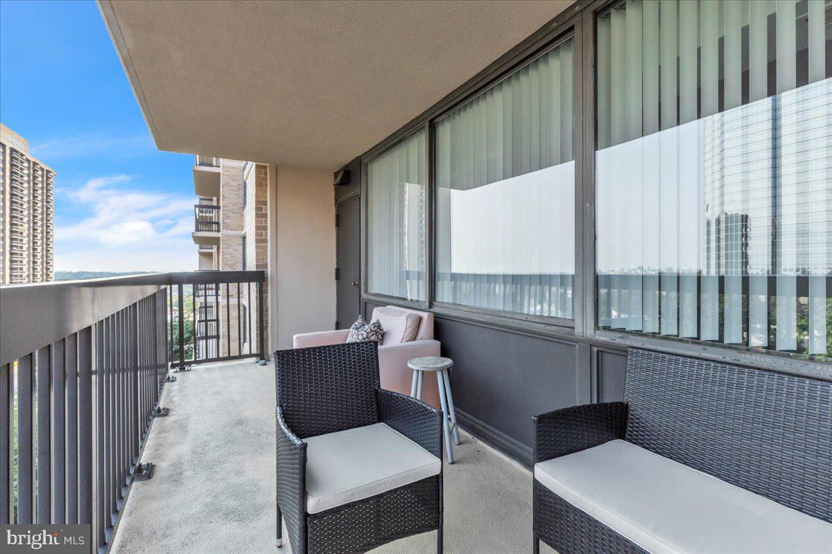 3709 S George Mason DRIVE Unit: 801E