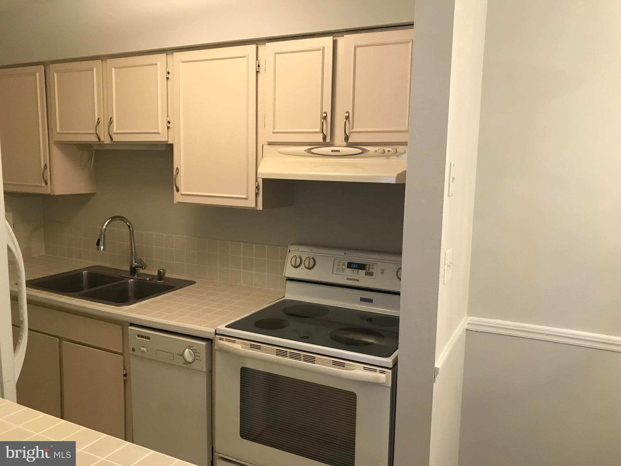 5911 Prince James DRIVE Unit: 25