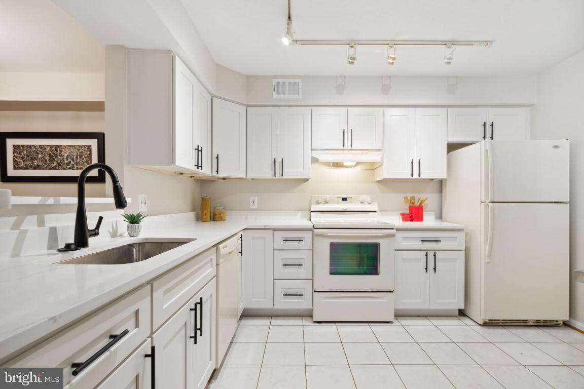 2241 Lovedale LANE Unit: D (407C)