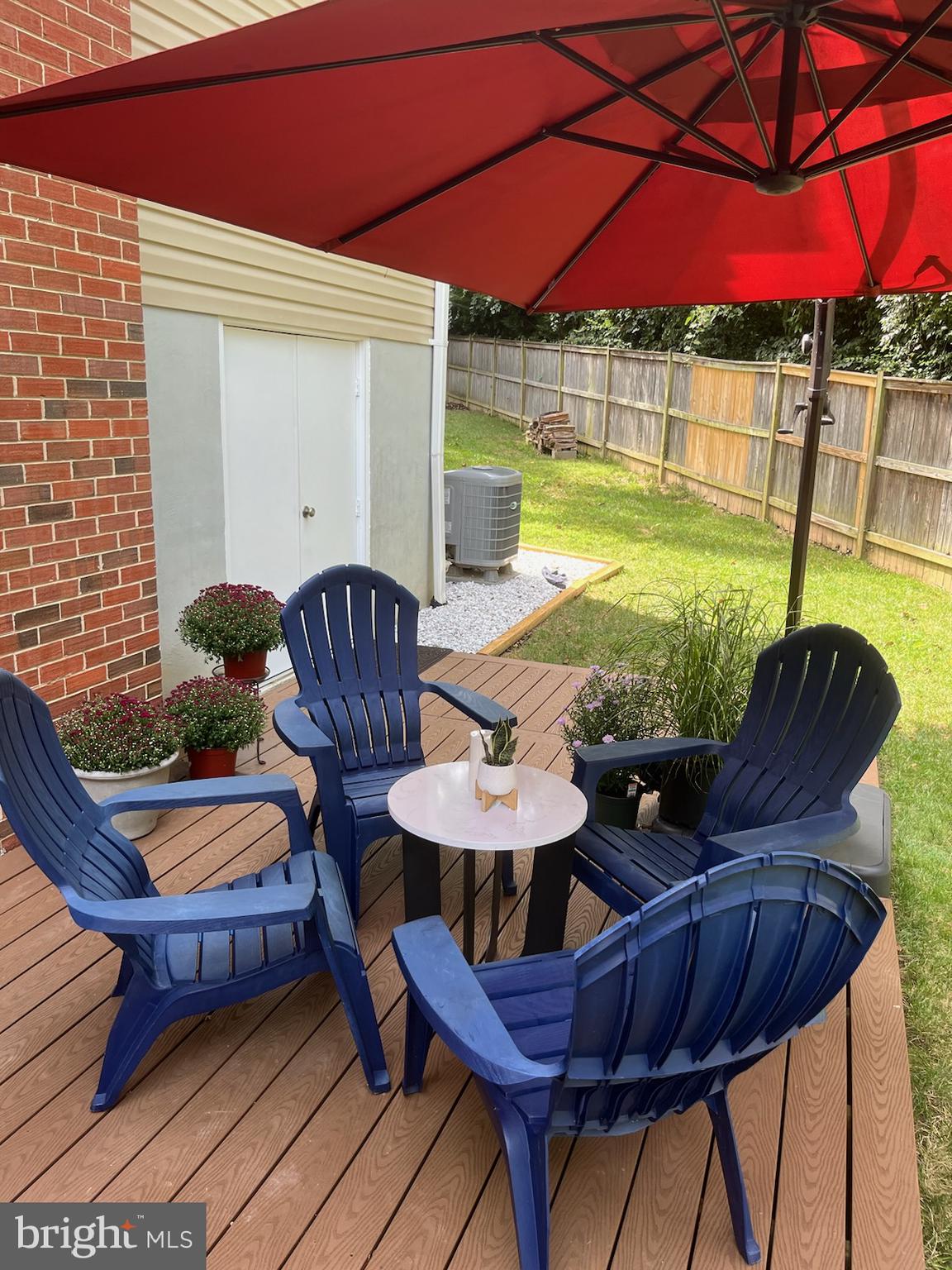 409 Colin LANE NW