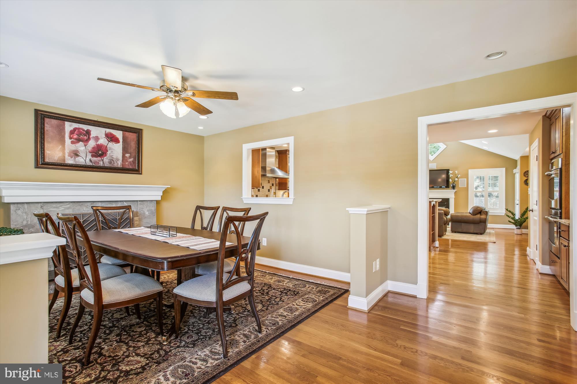 409 Colin LANE NW