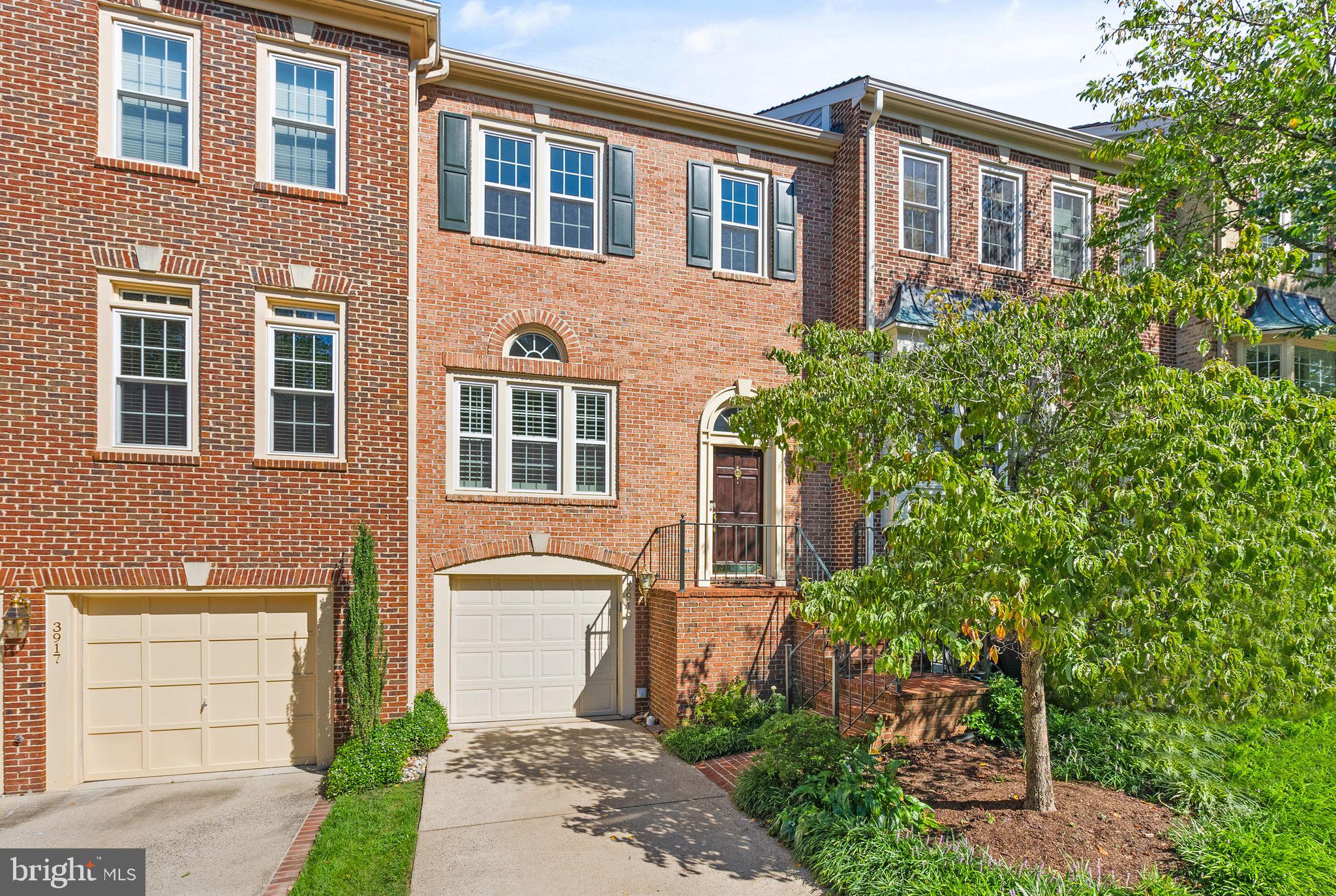 3919 Barcroft Mews COURT