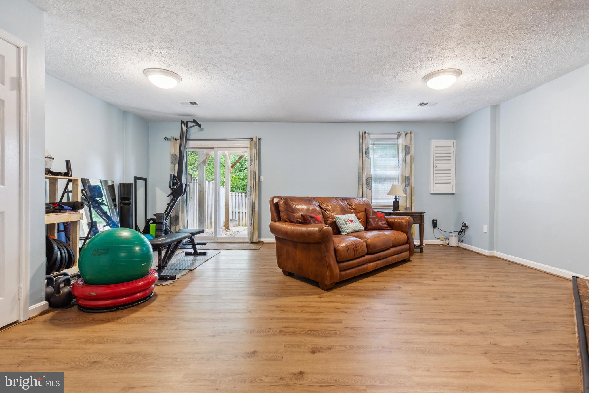 7519 Amesbury COURT