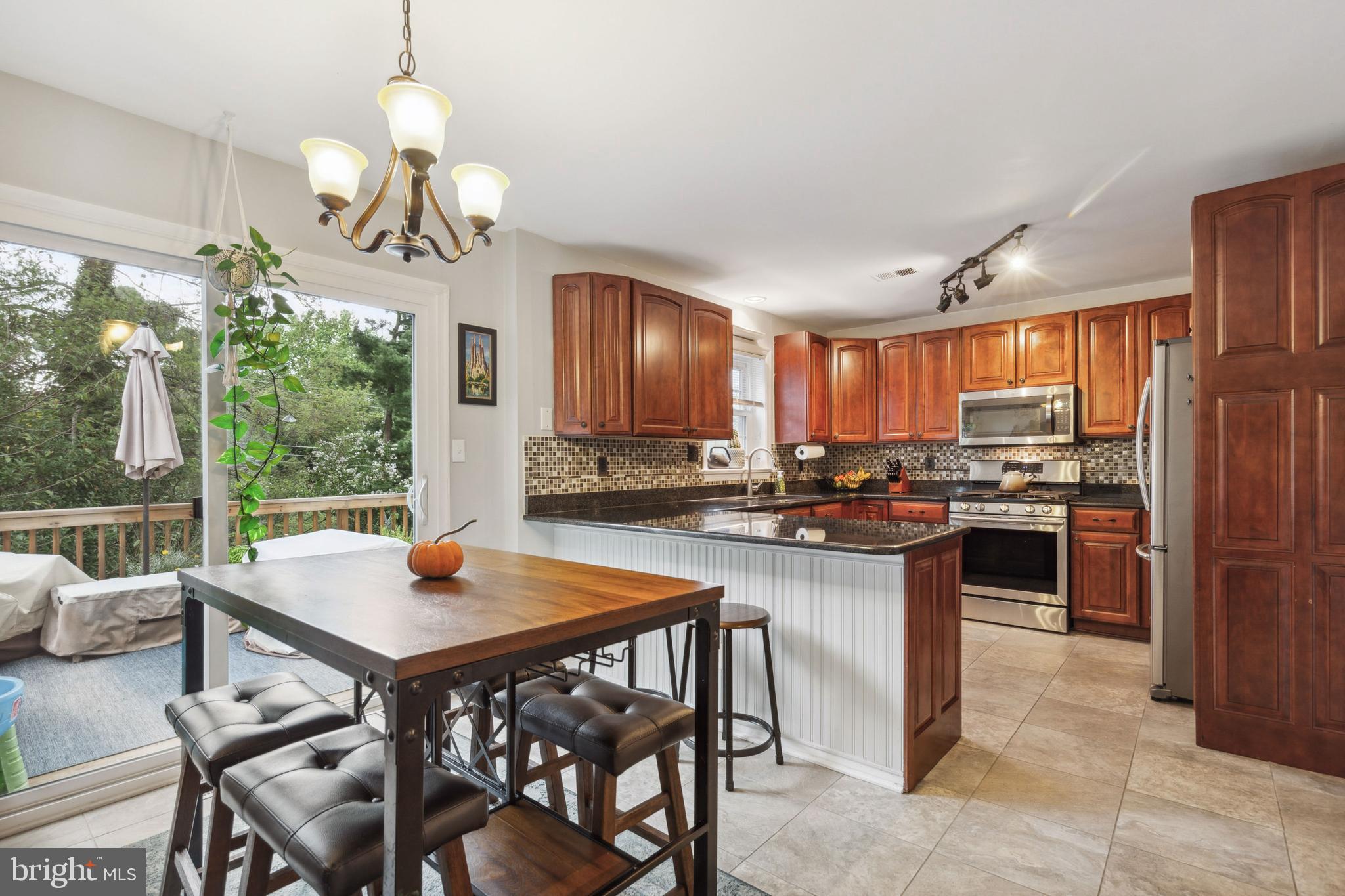 7519 Amesbury COURT