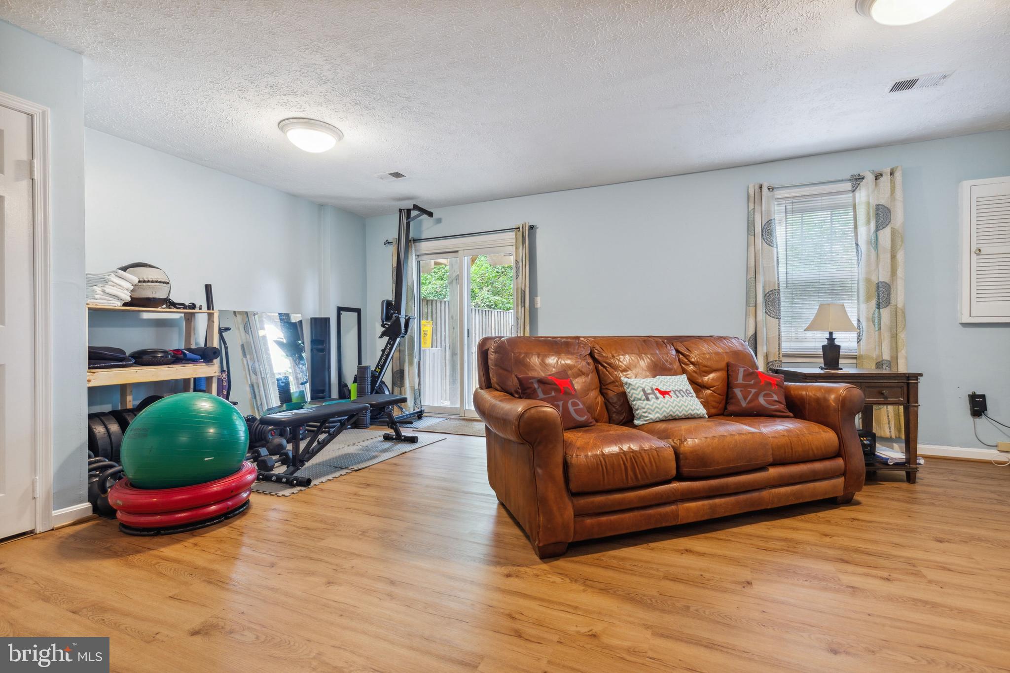 7519 Amesbury COURT