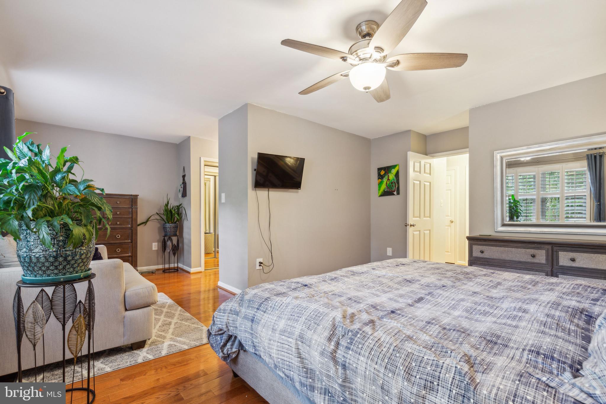 7519 Amesbury COURT
