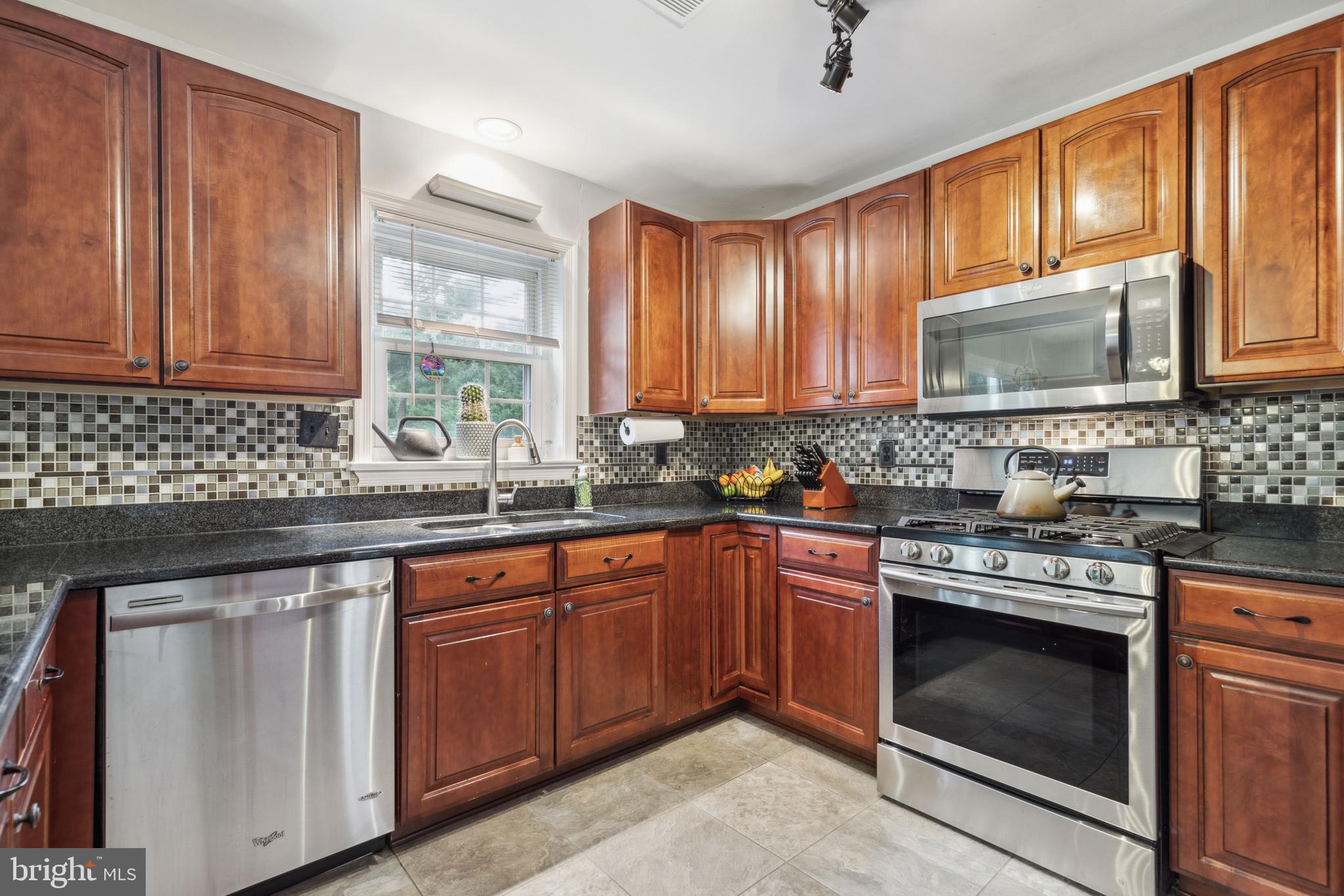 7519 Amesbury COURT