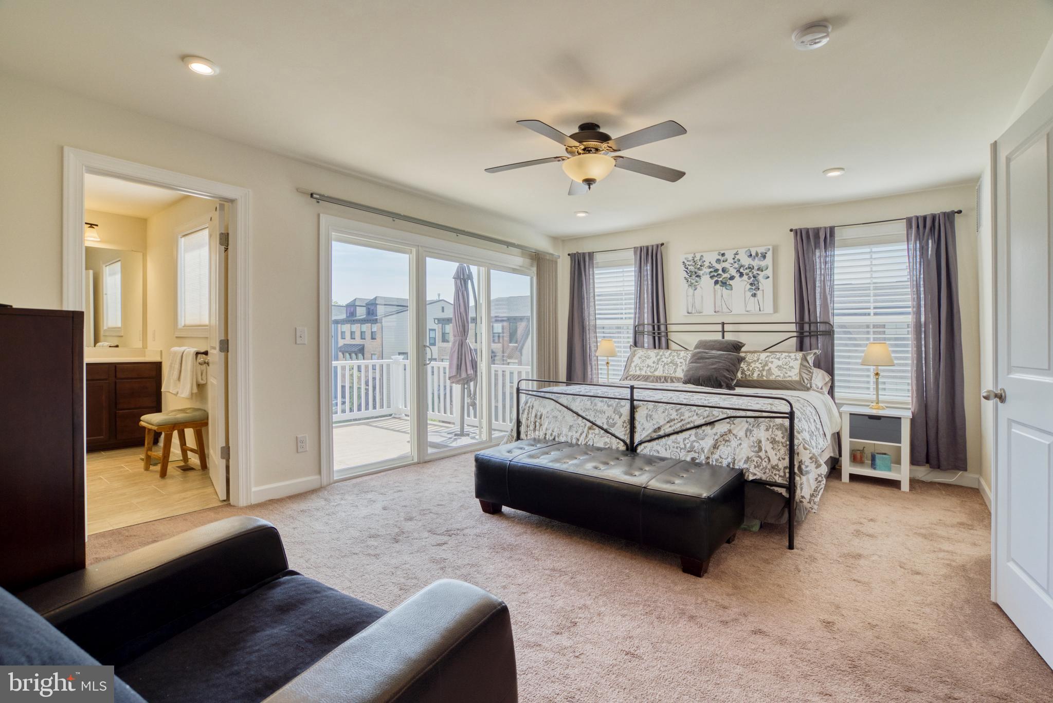 8109 Zoe PLACE
